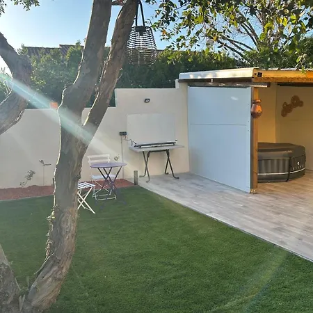 Apartment Avec Piscine Et