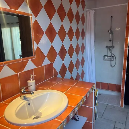 Avec Piscine Et Apartment Privas